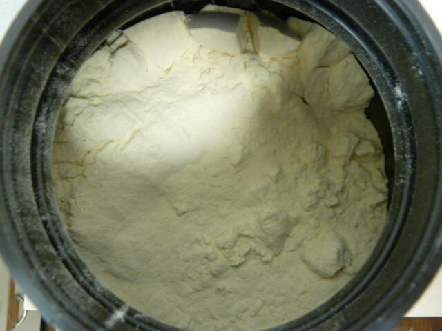 プラチナムハイドロホエイのベロシティバニラ味粉末
